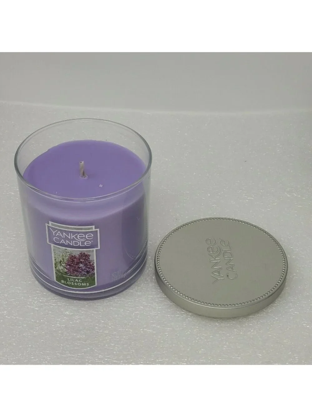 Yankee Candle Lilac Blossoms  Candle 7 oz